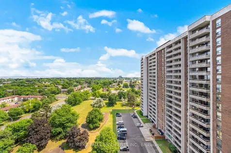 21 Knightsbridge Road Brampton ON L6T 3Y1