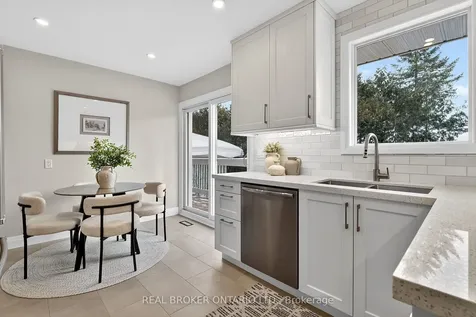 1269 Royal York Road Toronto ON M9A 4C4