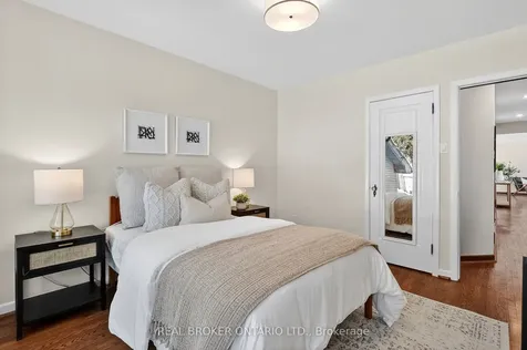 1269 Royal York Road Toronto ON M9A 4C4