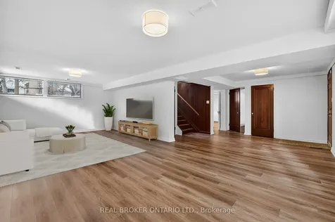 1269 Royal York Road Toronto ON M9A 4C4