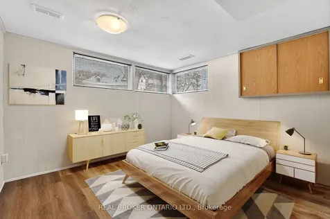 1269 Royal York Road Toronto ON M9A 4C4