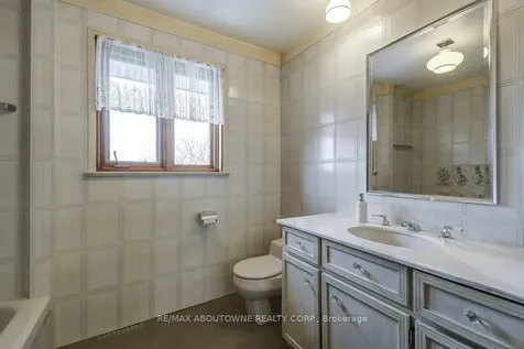 17 Duffield Road Toronto ON M9P 3C8