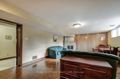 17 Duffield Road Toronto ON M9P 3C8