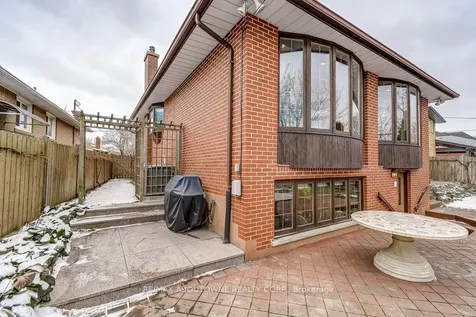 17 Duffield Road Toronto ON M9P 3C8