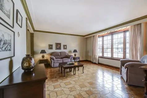 17 Duffield Road Toronto ON M9P 3C8