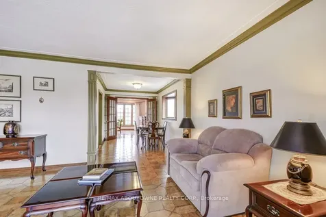 17 Duffield Road Toronto ON M9P 3C8