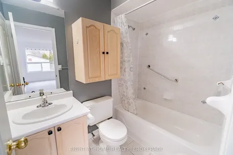 33 Atwood Avenue Halton Hills ON L7G 5Z9