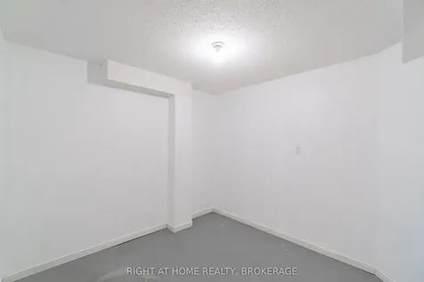 33 Atwood Avenue Halton Hills ON L7G 5Z9