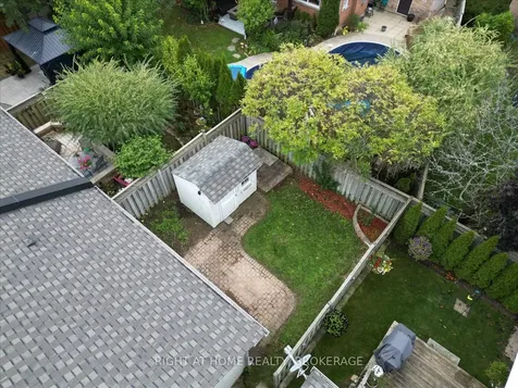 33 Atwood Avenue Halton Hills ON L7G 5Z9