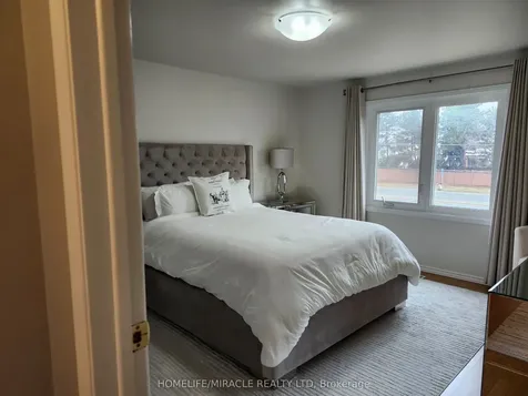 6149 Starfield Crescent Mississauga ON L5N 1X2