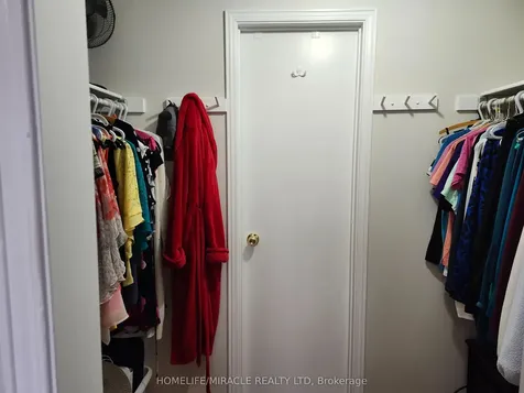 6149 Starfield Crescent Mississauga ON L5N 1X2
