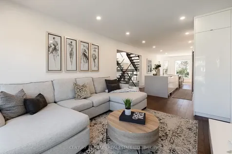 1036 Masters Green N/a Oakville ON L6M 2N7