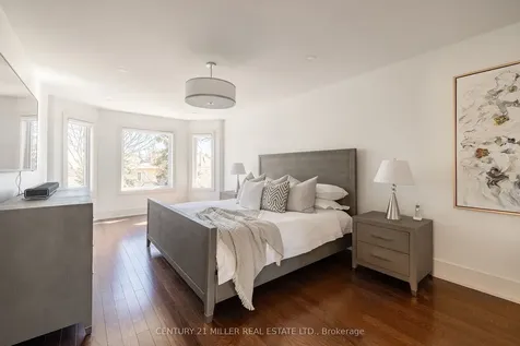 1036 Masters Green N/a Oakville ON L6M 2N7