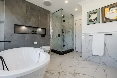 1036 Masters Green N/a Oakville ON L6M 2N7