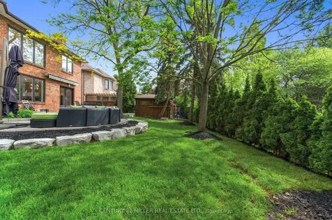 1036 Masters Green N/a Oakville ON L6M 2N7