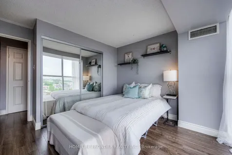 35 Trailwood Drive Mississauga ON L4Z 3L6