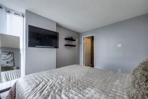 35 Trailwood Drive Mississauga ON L4Z 3L6