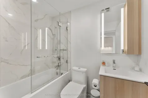 215 Lakeshore Road W Mississauga ON L5H 0A7