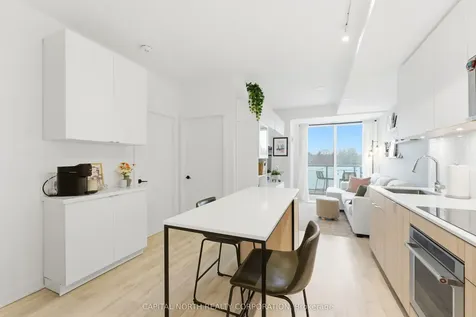 215 Lakeshore Road W Mississauga ON L5H 0A7