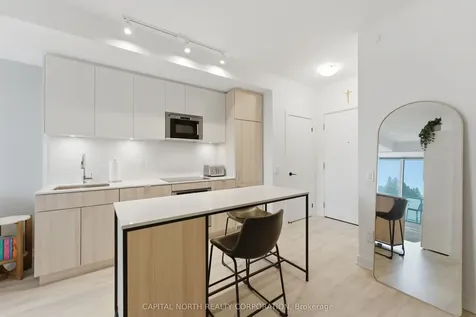 215 Lakeshore Road W Mississauga ON L5H 0A7