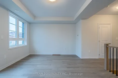 5899 Saigon Street Mississauga ON L5V 0E9