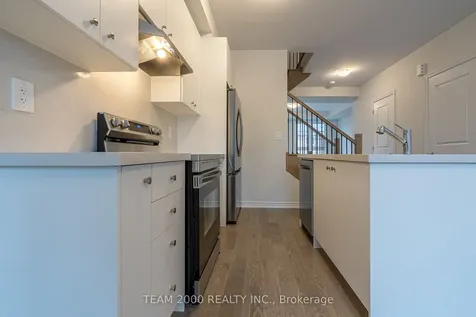 5899 Saigon Street Mississauga ON L5V 0E9