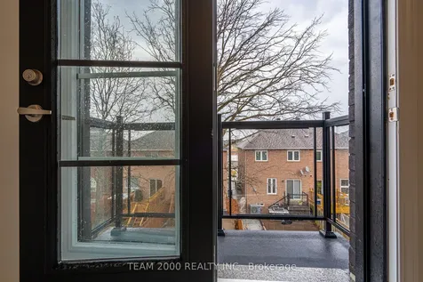 5899 Saigon Street Mississauga ON L5V 0E9