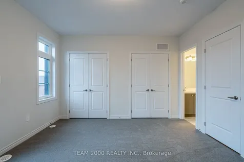 5899 Saigon Street Mississauga ON L5V 0E9