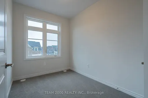 5899 Saigon Street Mississauga ON L5V 0E9