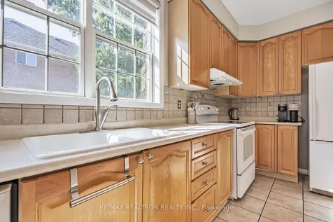 52 Brock Drive Brampton ON L6P 1A2