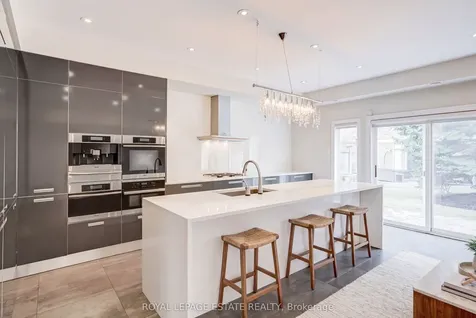66 Compass Way Mississauga ON L5G 4T8