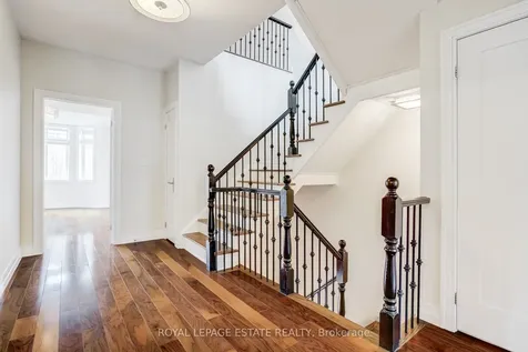 66 Compass Way Mississauga ON L5G 4T8