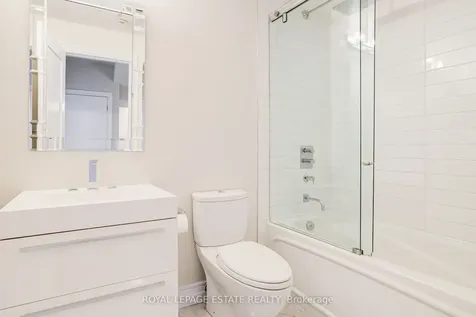 66 Compass Way Mississauga ON L5G 4T8