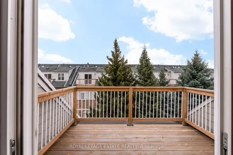 66 Compass Way Mississauga ON L5G 4T8