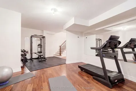 66 Compass Way Mississauga ON L5G 4T8