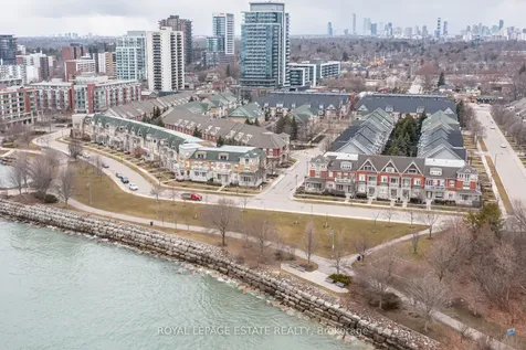 66 Compass Way Mississauga ON L5G 4T8