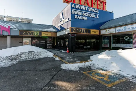 1027 Finch Avenue W Toronto ON M3J 2C7