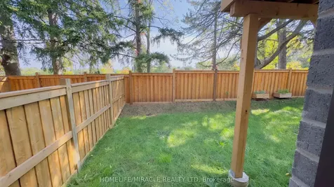 9 Briar Court Halton Hills ON L7G 0P5