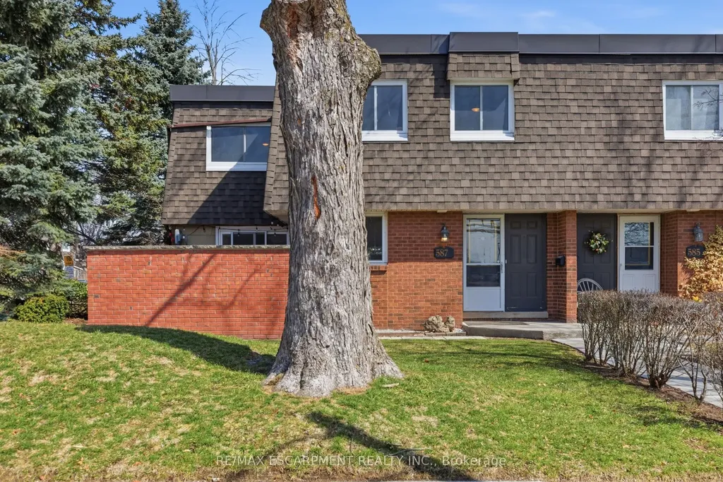 587 Timber Lane Burlington ON L7L 4B1