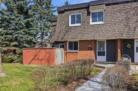 587 Timber Lane Burlington ON L7L 4B1