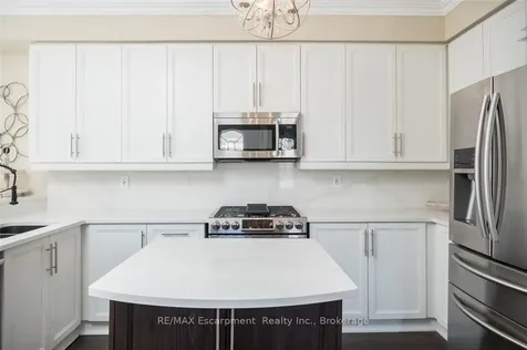 2454 Longridge Crescent Oakville ON L6H 6N8