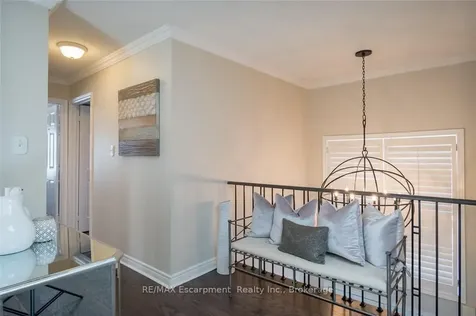 2454 Longridge Crescent Oakville ON L6H 6N8