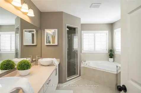 2454 Longridge Crescent Oakville ON L6H 6N8