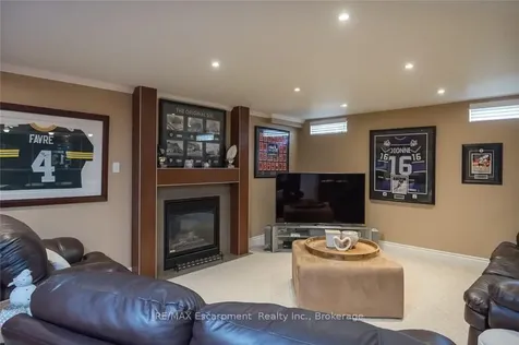 2454 Longridge Crescent Oakville ON L6H 6N8