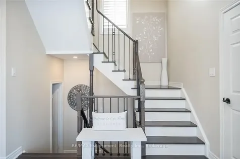 2454 Longridge Crescent Oakville ON L6H 6N8