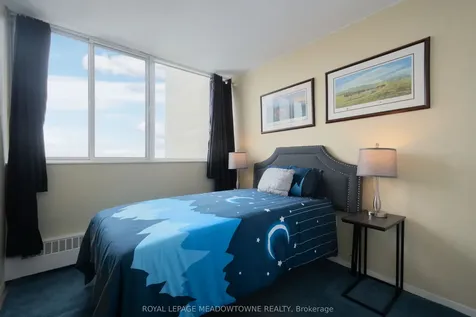 2301 Derry Road W Mississauga ON L5N 2R4