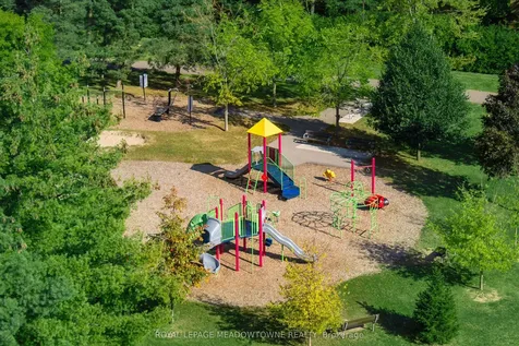 2301 Derry Road W Mississauga ON L5N 2R4