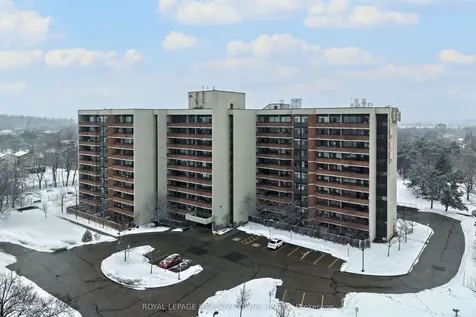 2301 Derry Road W Mississauga ON L5N 2R4