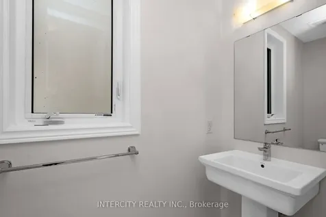 15 Keyworth Crescent Brampton ON L6R 4G3