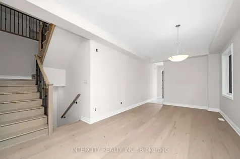 15 Keyworth Crescent Brampton ON L6R 4G3